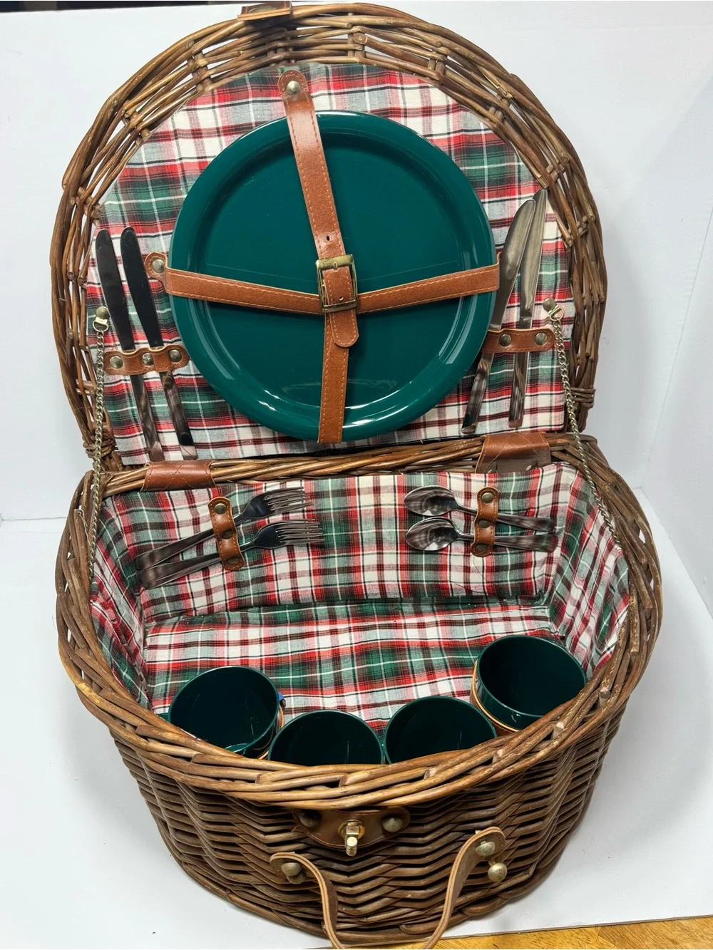 Wicker Picnic Basket Set with Green Plates and Cups,spoons,forks, knifes